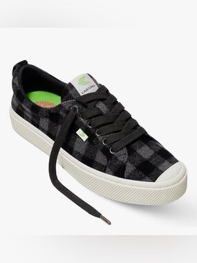 NIB Cariuma OCA Low Black Gray Plaid Sneakers Sustainable Women’s 11 / Men’s 9.5